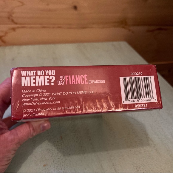 What Do You Meme? (90 Day Fiancé expansion set) NWT - Picture 3 of 5